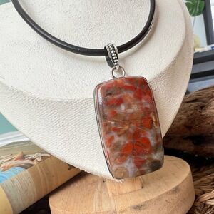 925 Sterling silver orange Oyster gemstone Necklace Leather womens jewelry 18"